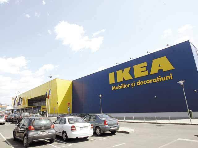 Ikea recomandă cumpărătorilor a peste 130.000 de plafoniere să le returneze magazinului din Băneasa