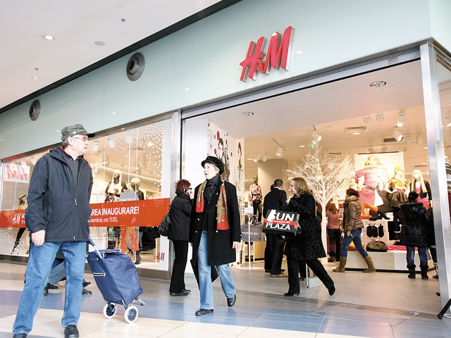 H&M se extinde şi deschide joi primul său magazin la Satu Mare