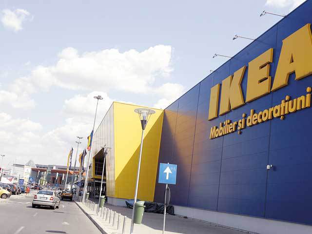 Ikea majorează salariile angajaţilor. Salariul minim brut va ajunge la 2.000 de lei