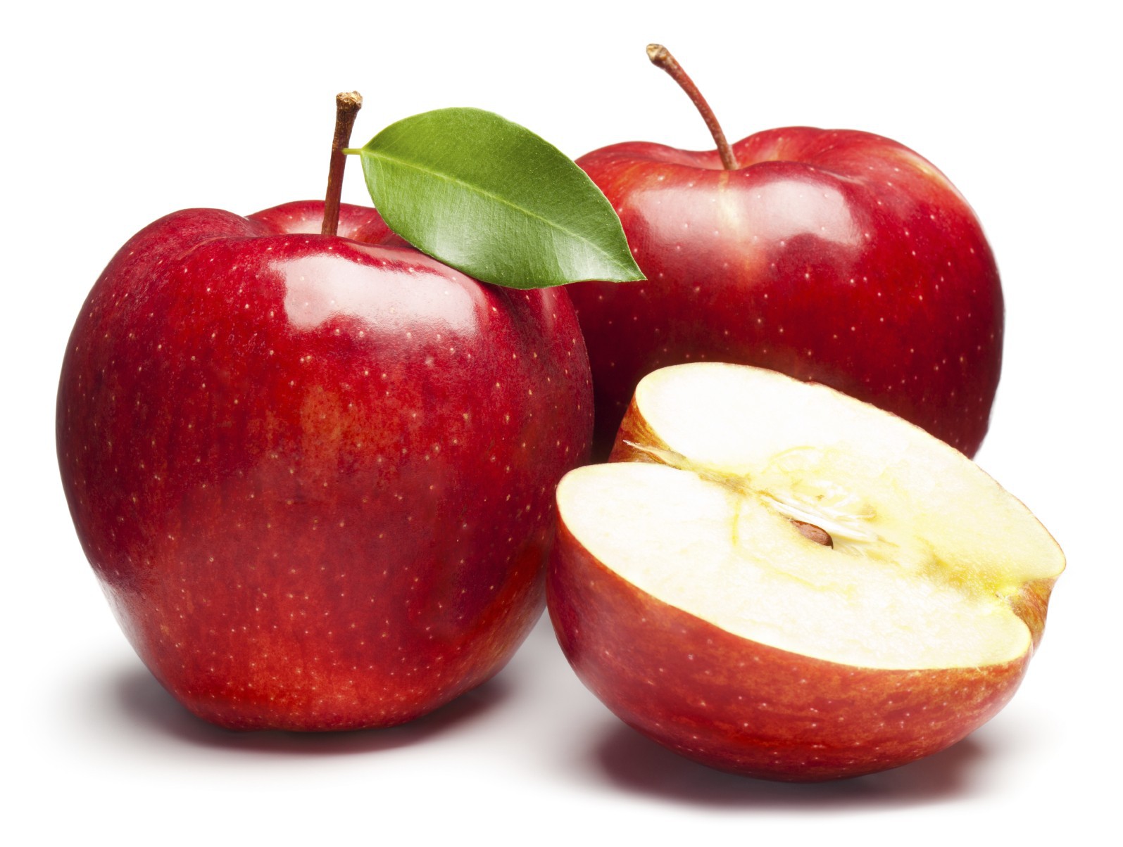 Răsuflăm uşuraţi: Putem mânca mere. Autoritatea Naţională Fitosanitară: „Produsele agroalimentare existente pe piaţă la această oră sunt sigure pentru consum”