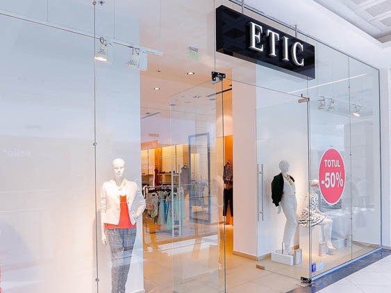 Brandul românesc de haine Etic, afaceri de 13 mil. lei, în uşoară scădere faţă de 2018