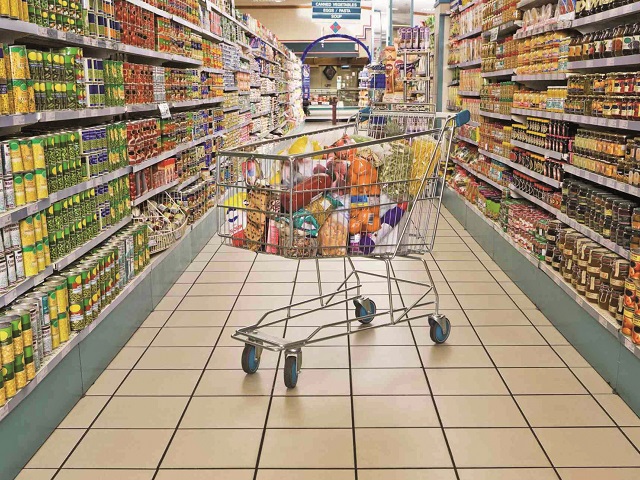 Analiză ZF. Se prefigurează cel mai bun an pentru comerţul modern local: Reţelele de magazine anunţă 600 de hipermarketuri şi supermarketuri noi. Bugetul total de investiţii va urca spre 1 miliard de euro