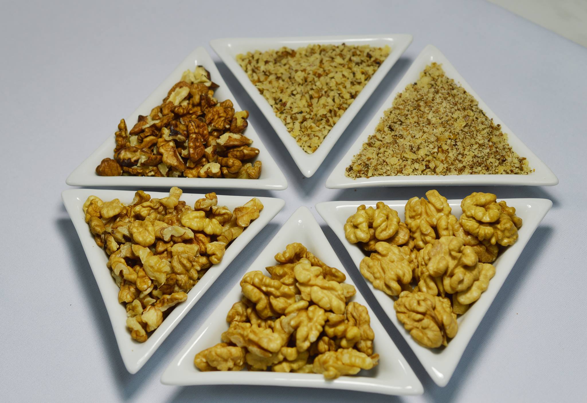 Antreprenori locali. Transilvania Nuts din Alba trimite miez de nucă în peste 23 de pieţe