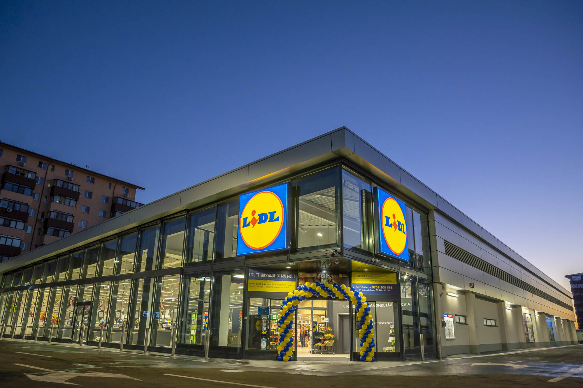 Retailerul german Lidl a ajuns în 2022 la o cifră de afaceri netă de peste 18,5 miliarde de lei în România, în creştere cu 23%, şi un profit de aproximativ 1 miliard de lei 