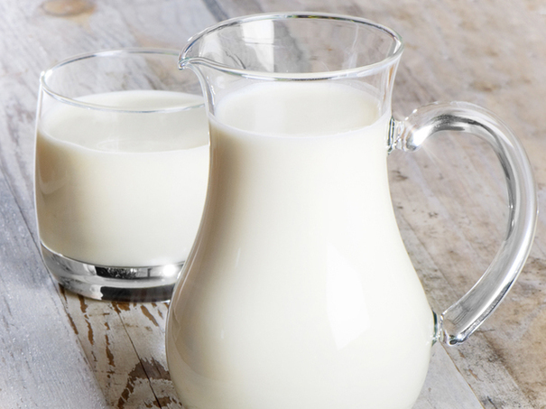 Cantitatea de lapte de vacă colectată de unităţile procesatoare a  crescut în primele opt luni ale anului cu 10,3%, în timp ce importul de lapte brut s-a redus cu 31,7%. Productia de iaurt şi lapte bătut s-a diminuat cu 7%