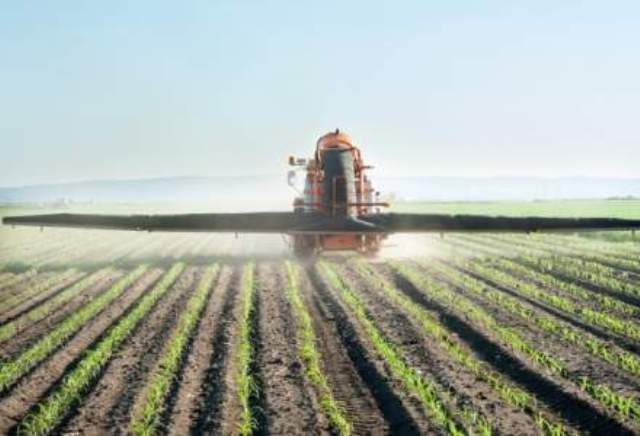 Urmează joi, 23 aprilie, conferinţa „ZF/BT Agricultura în 2026: provocare, adaptare, oportunităţi“. În 2026, în Constanţa, sistemul de irigaţii Carasu-Galeşu a intrat în funcţiune şi poate duce apă pe 4.700 de hectare de teren agricol, iar în Teleorman, î