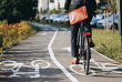 Pagina verde. Analiză ZF. Radiografia infrastructurii velo. România, al doilea cel mai mare producător de biciclete din UE, are doar 1.300 de kilometri de piste şi benzi pentru „două roţi“. În Olanda, 61% din populaţie se deplasează cel puţin o dată cu bi