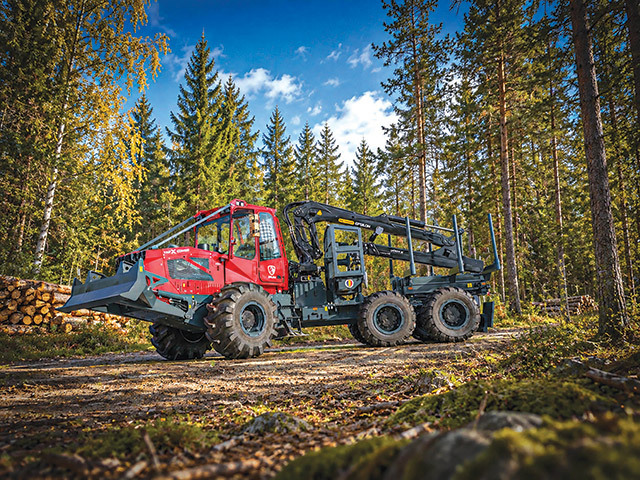 IRUM Reghin, deţinut de familia Oltean, a lansat la München noul concept de tractor forestier TAF-X Combi, de 225 CP