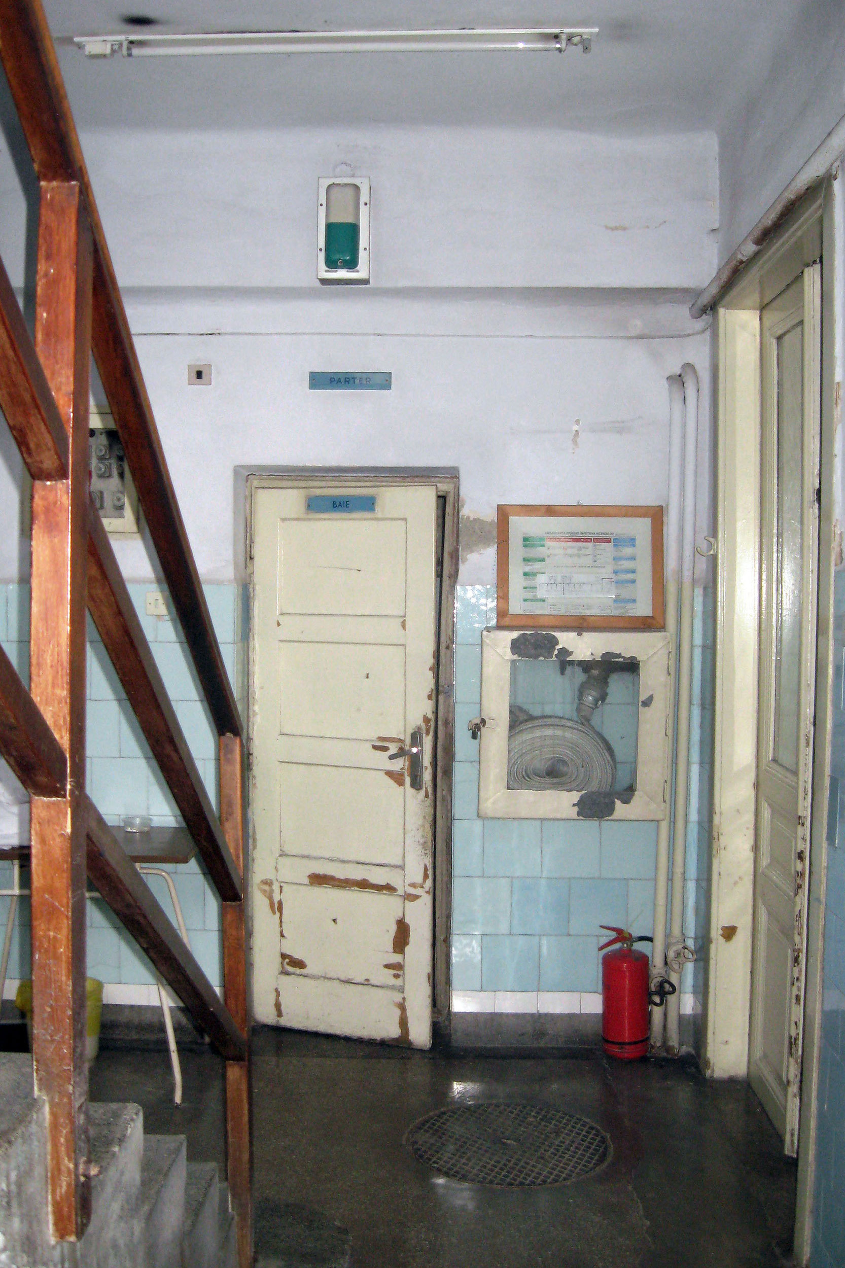 Spitalul de boli infecţioase din Arad, nereabilitat de zeci de ani, o ruină
