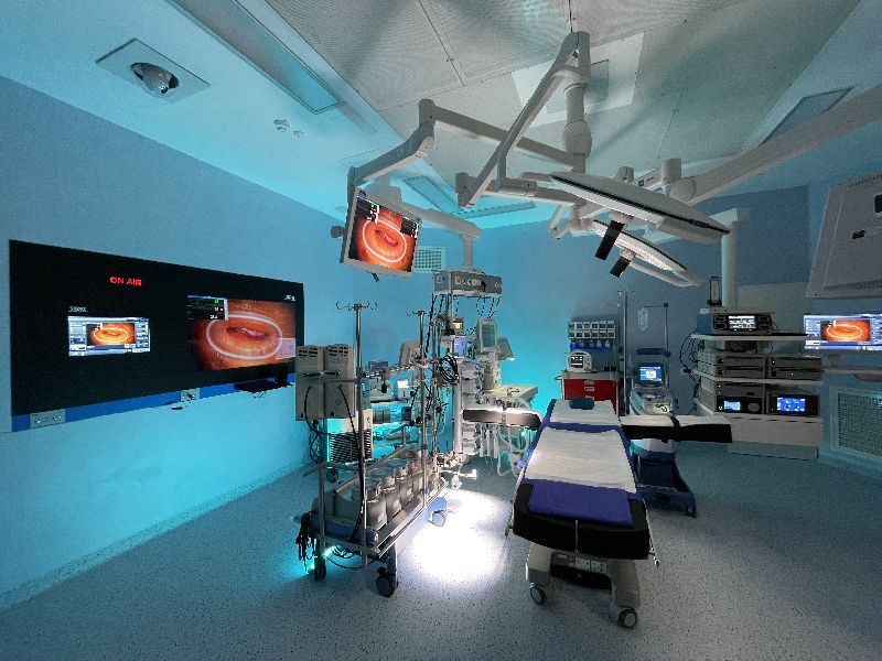 Spitalul Sanador a inaugurat primul bloc operator complet digitalizat după o investiţie de 6 milioane de euro