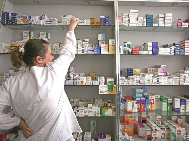Reţelele de farmacii au ieşit la cumpărături: şapte tranzacţii s-au încheiat doar în ultimul an
