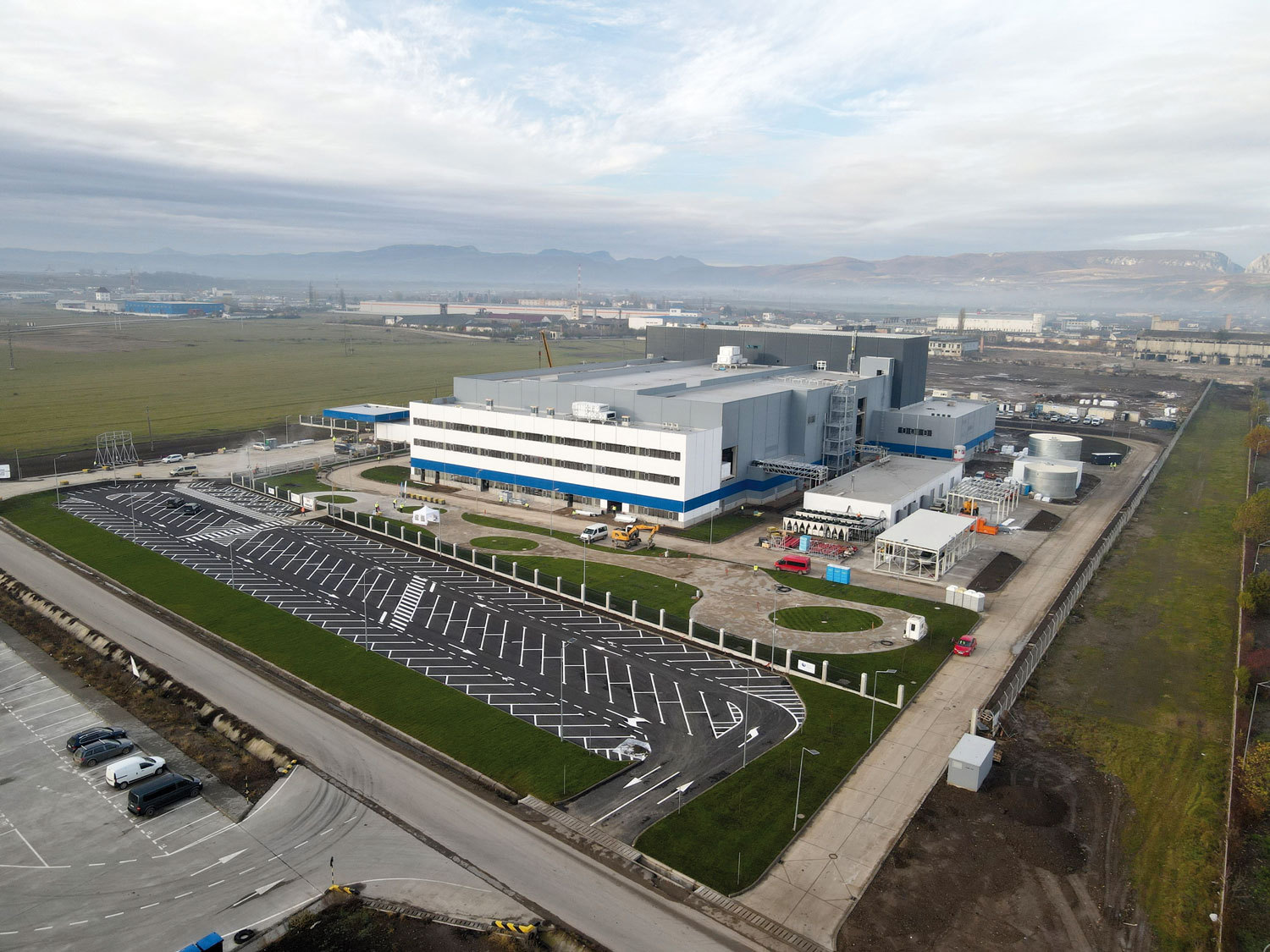 Fabrica de medicamente de 50 mil. euro a germanilor de la Stada din Turda, Cluj, 70% construită după un an de la debutul lucrărilor