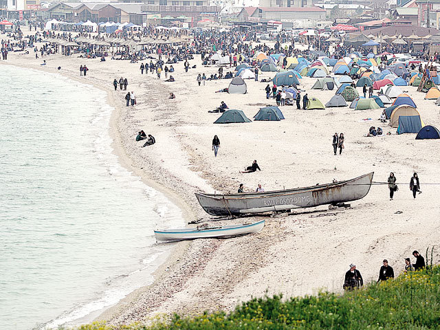 Aproape 60.000 de turişti sunt aşteptaţi pe litoral de 1 Mai, plus 15%