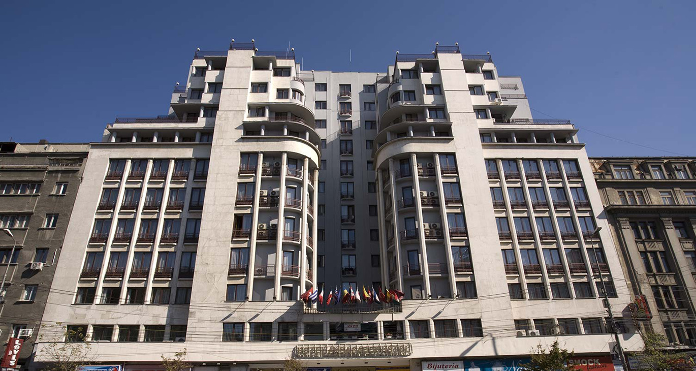 Hotelul Ambasador Bucureşti s-a redeschis pentru prima dată de la declararea Stării de Urgenţă în România
