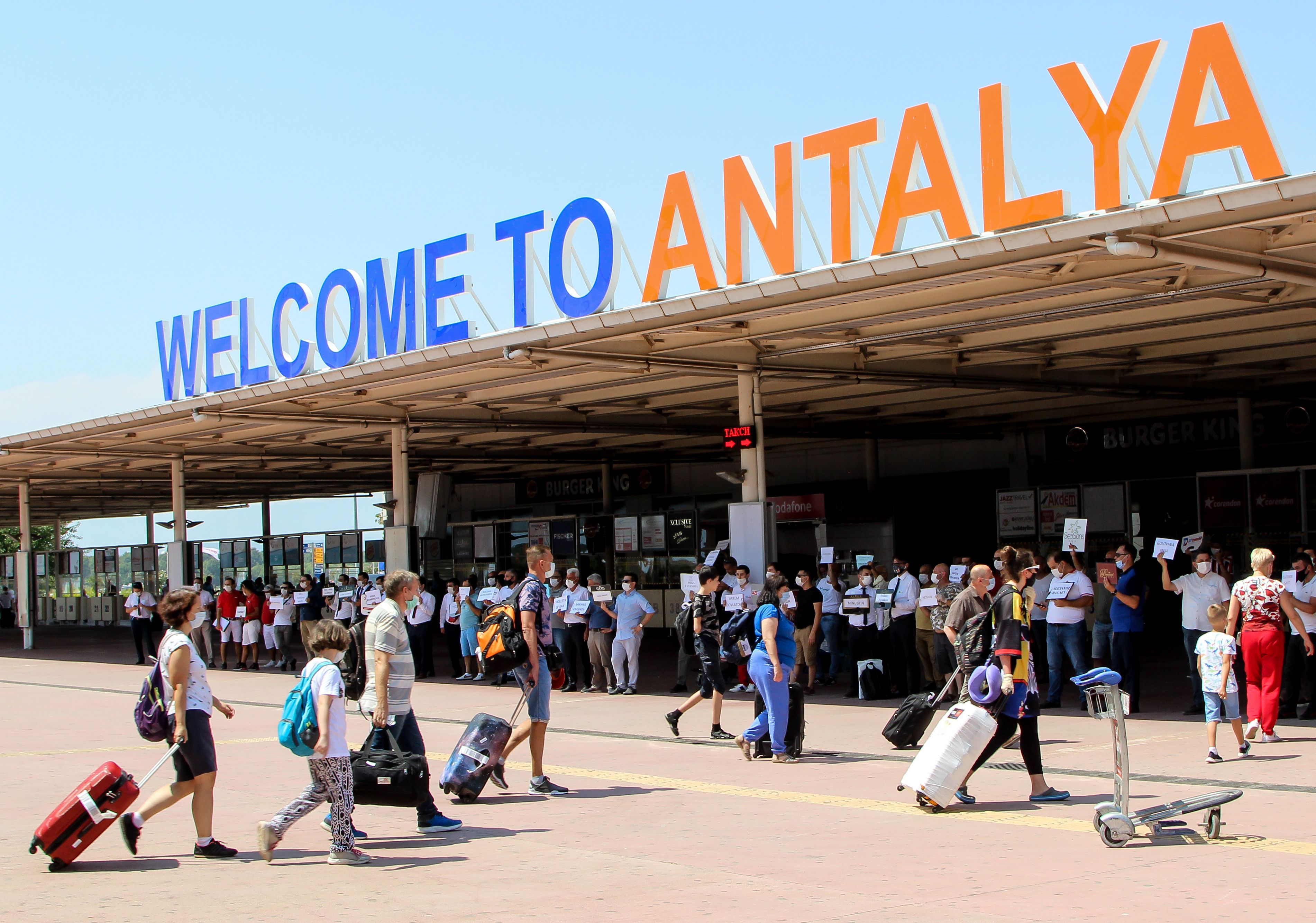 Hotelierii din Antalya, destinaţie preferată de români, vor să atragă turiştii prin oferte speciale