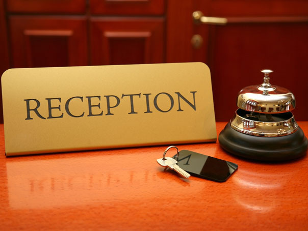 Luxul nu ştie de criză: Cele mai scumpe hoteluri din lume au practicat anul trecut tarife record. Turişti ibogaţi au cheltuit masiv pentru acces la facilităţi de lux, iar tariful zilnic pentru o cameră premium a urcat la 1.245 de dolari pe noapte 