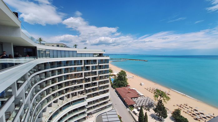 Bulgaria recrutează personal vorbitor de limbă română ca să atragă turişti: rezervările românilor la hotelurile de 4 şi 5 stele de pe litoral au crescut cu peste 30%