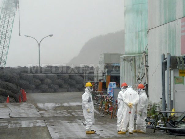Japonezii vor deversa în mare apa pompată în centrala de la Fukushima 