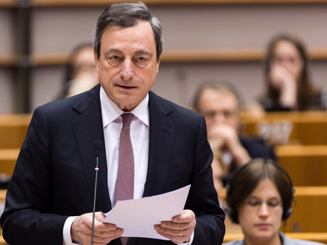 Şeful BCE exclude ieşirea Greciei din zona euro. "Este inutil să pariezi împotriva euro"