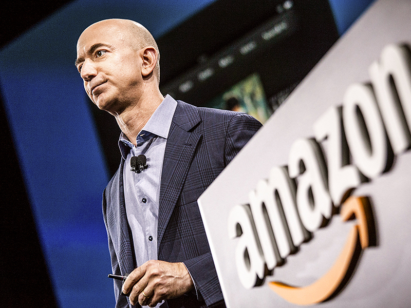 Amazon angajează peste 100.000 de oameni pentru a onora “boom-ul” comenzilor