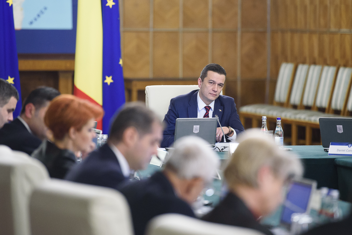 Guvernul ia atitudine în privinţa comunităţilor româneşti din străinătate şi investeşte sume importante pentru realizarea unor studii