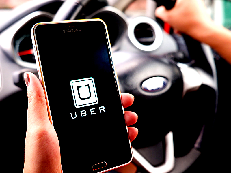 Proiectul care ar putea scoate Uber şi Taxify în afara legii: Ministerul Dezvoltării a lansat în dezbatere publică un proiect prin care aplicaţiile mobile neautorizate ar fi interzise