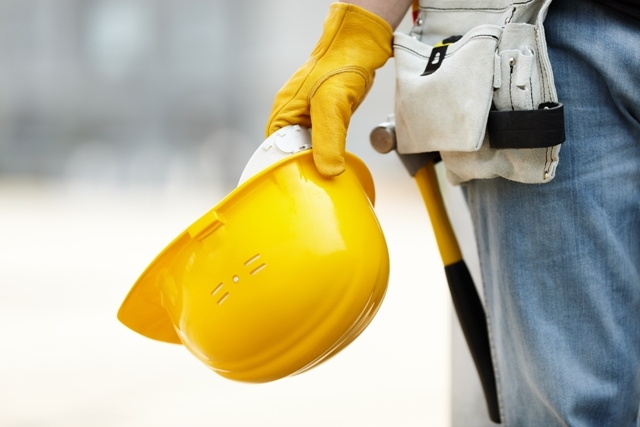 INS: Lucrările de construcţii au scăzut cu 2,7% în primele 4 luni, inclusiv cele rezidenţiale