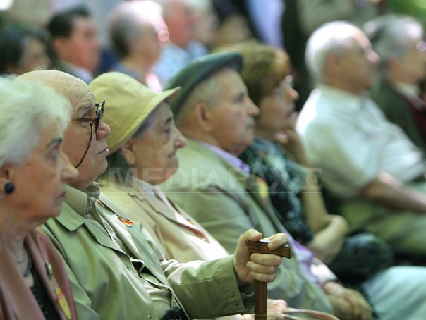 Statistică îngrijorătoare: Ponderea persoanelor de peste 65 de ani din populaţia totală a României era la aproape 20% la începutul anului