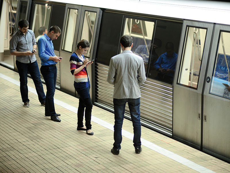 Guvernul anunţă că Metrorex a achitat restanţa de 147 milioane de lei către compania Alstom, care asigură mentenanţa trenurilor de metrou