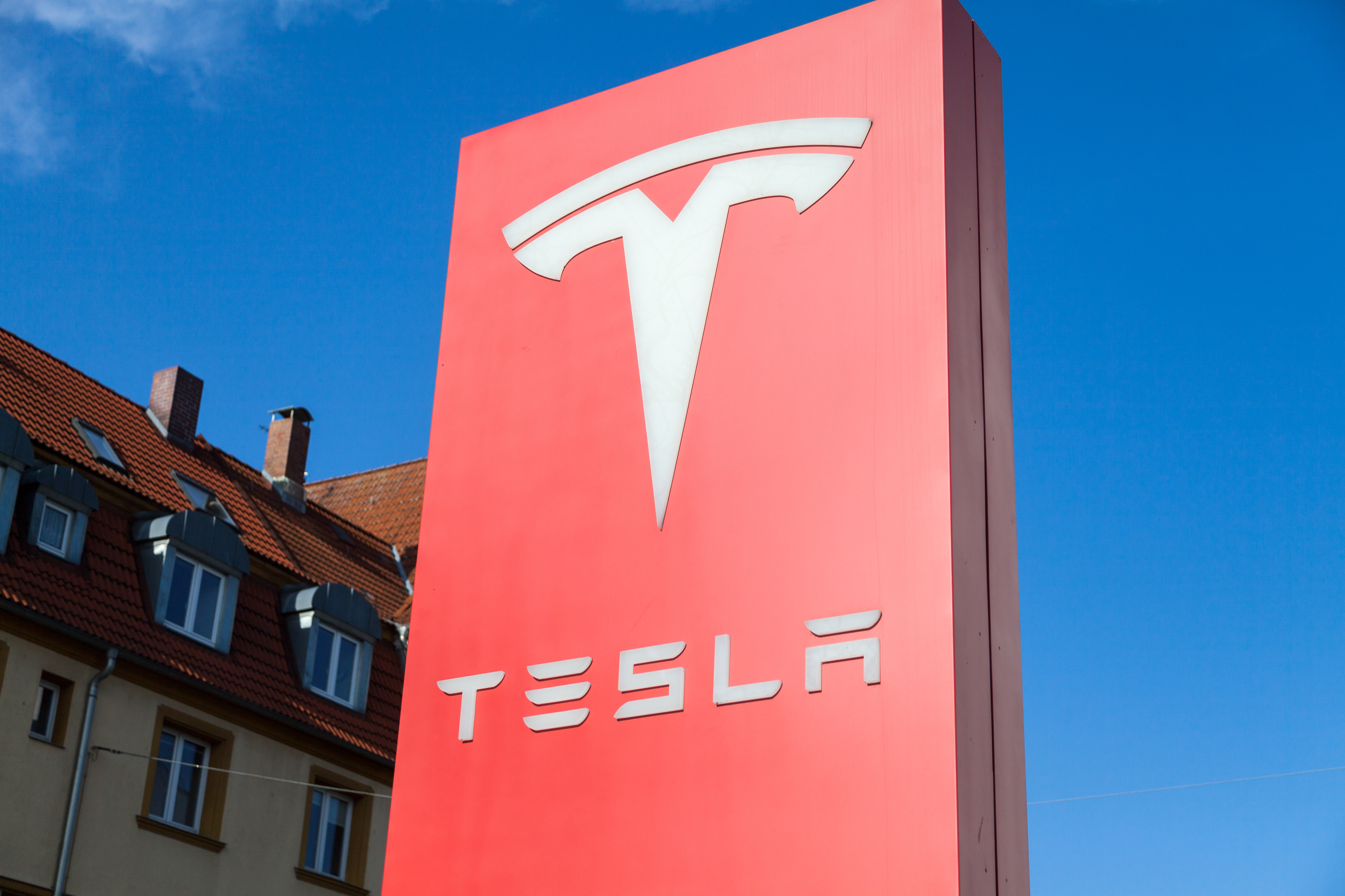 Ministru german: Tesla ar putea primi subvenţii pentru construcţia fabricii de lângă Berlin