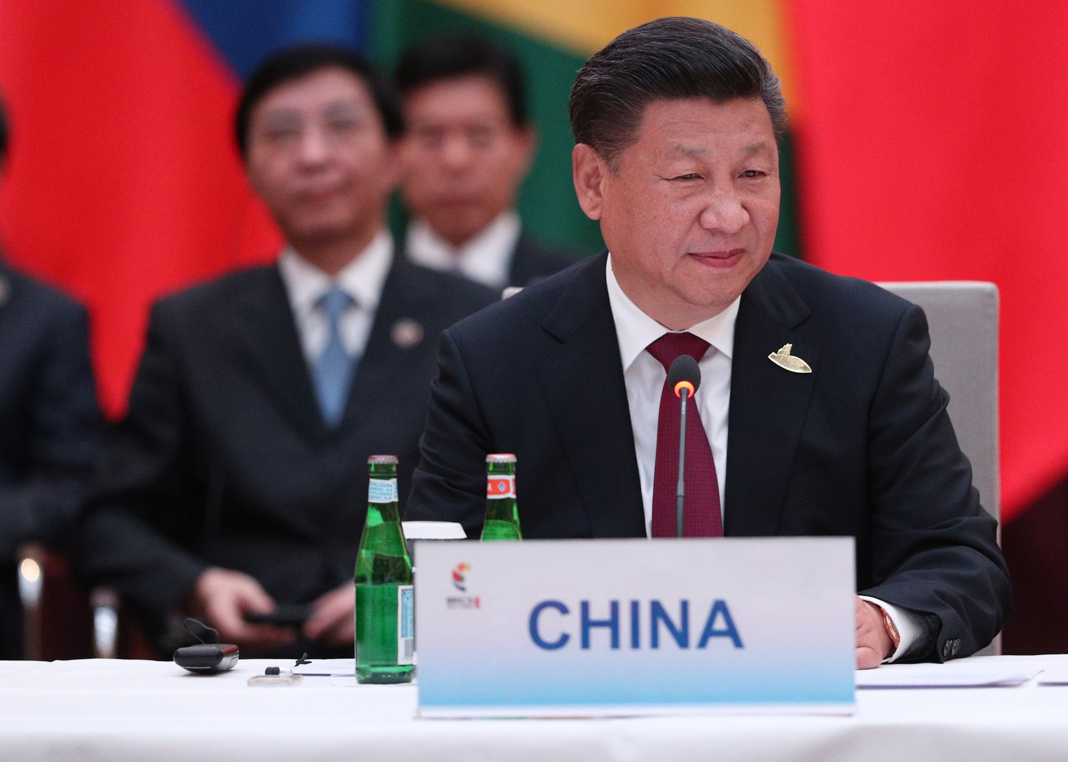 Xi Jinping le-a cerut oficialilor să se abţină de la „măsuri mai restrictive” împotriva virusului