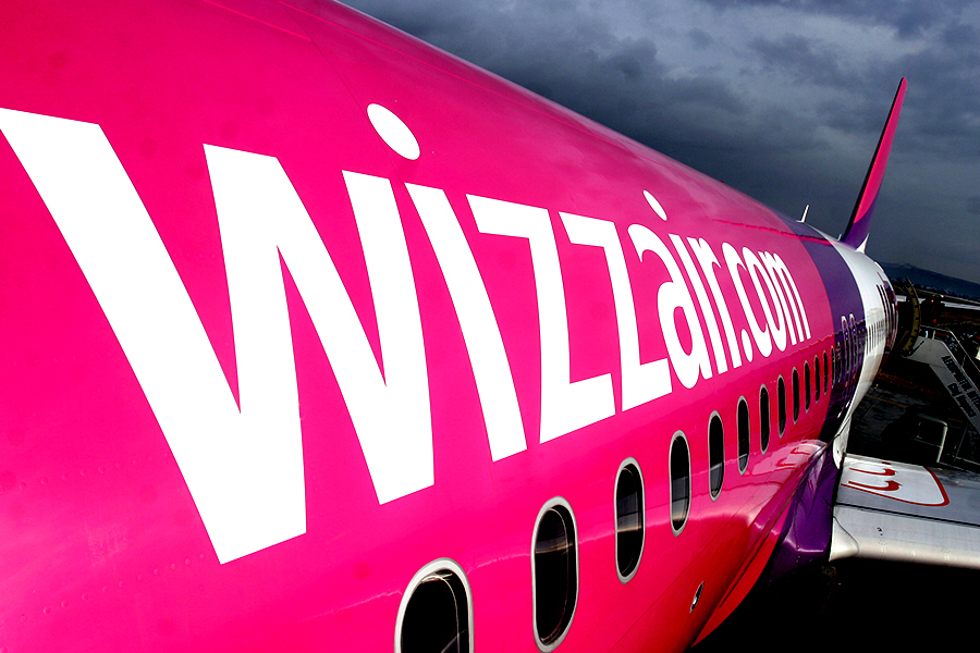 Wizz Air introduce plata contactless pentru cumpărături la bordul zborurilor din Timişoara, în spirijinul măsurilor de protecţie pentru pasageri
