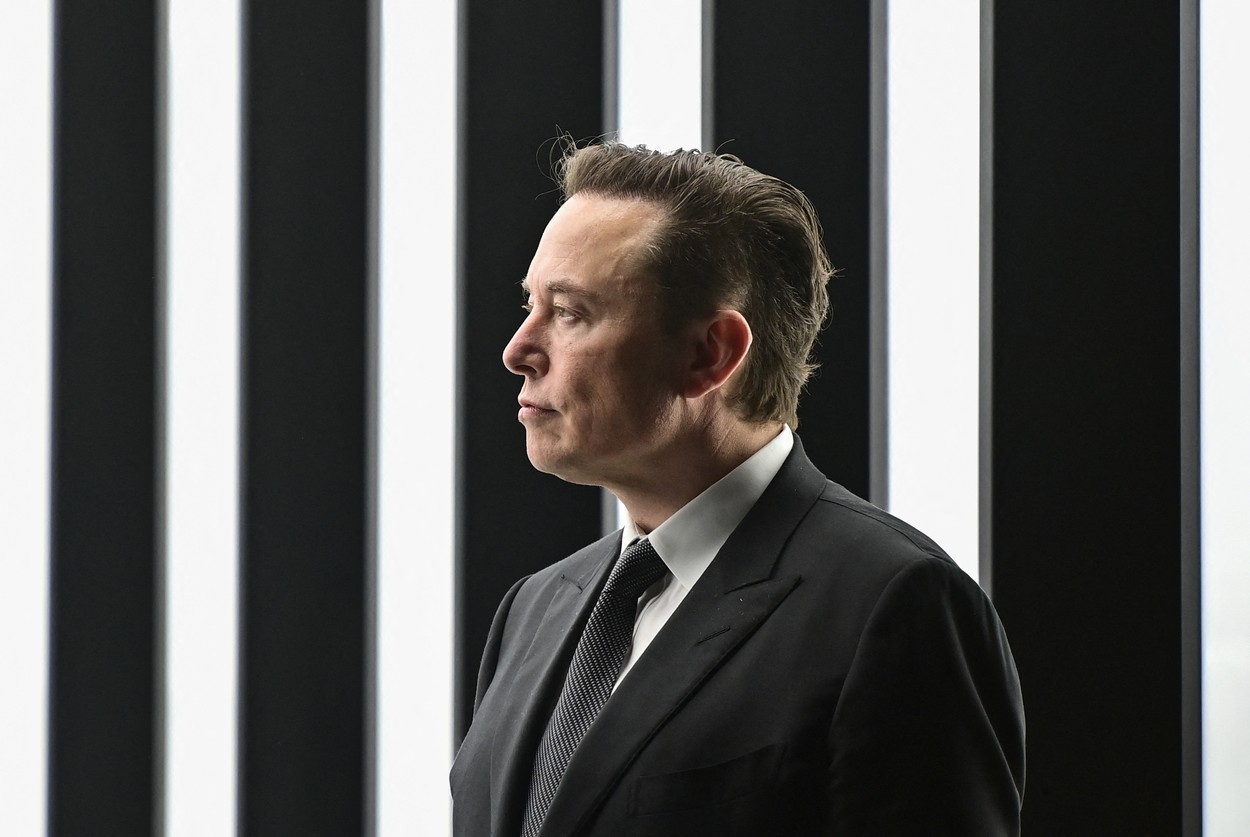 Elon Musk va fi acţionat în instanţă dacă se retrage din acordul de preluare al Twitter