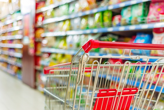 Lege fără precedent în Grecia: Supermarketurile sunt obligate să adopte preţuri preferenţiale la produsele de bază din cauza inflaţiei mari