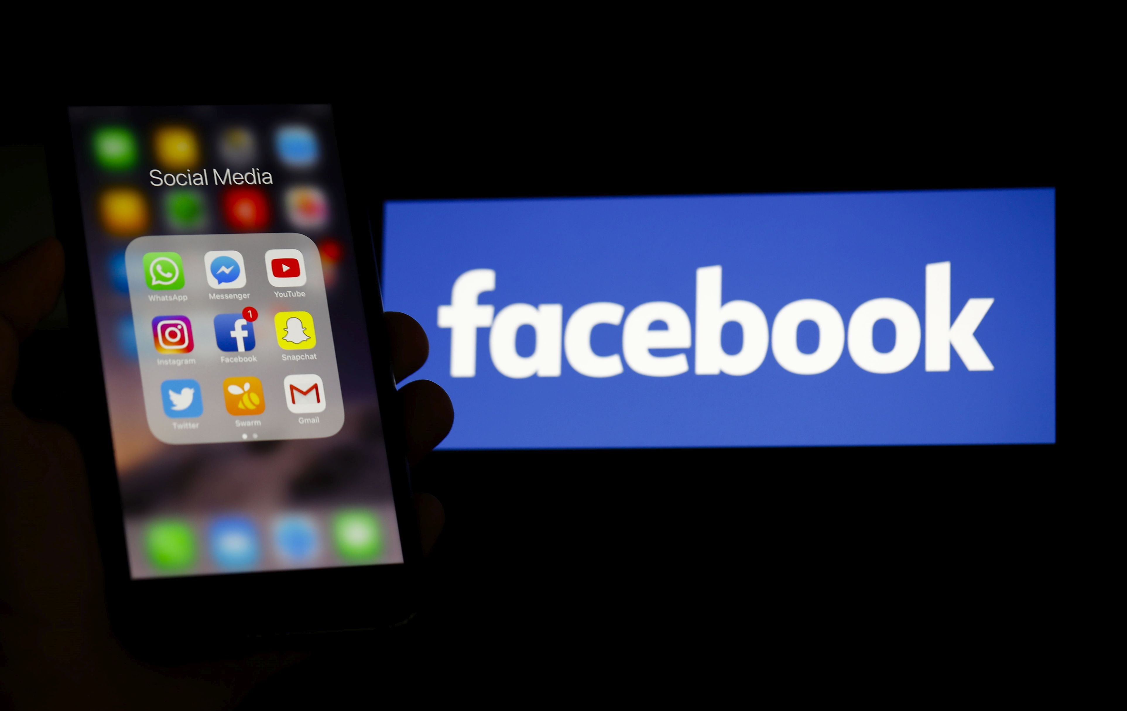 Guvernul olandez ar putea să nu mai folosească Facebook 