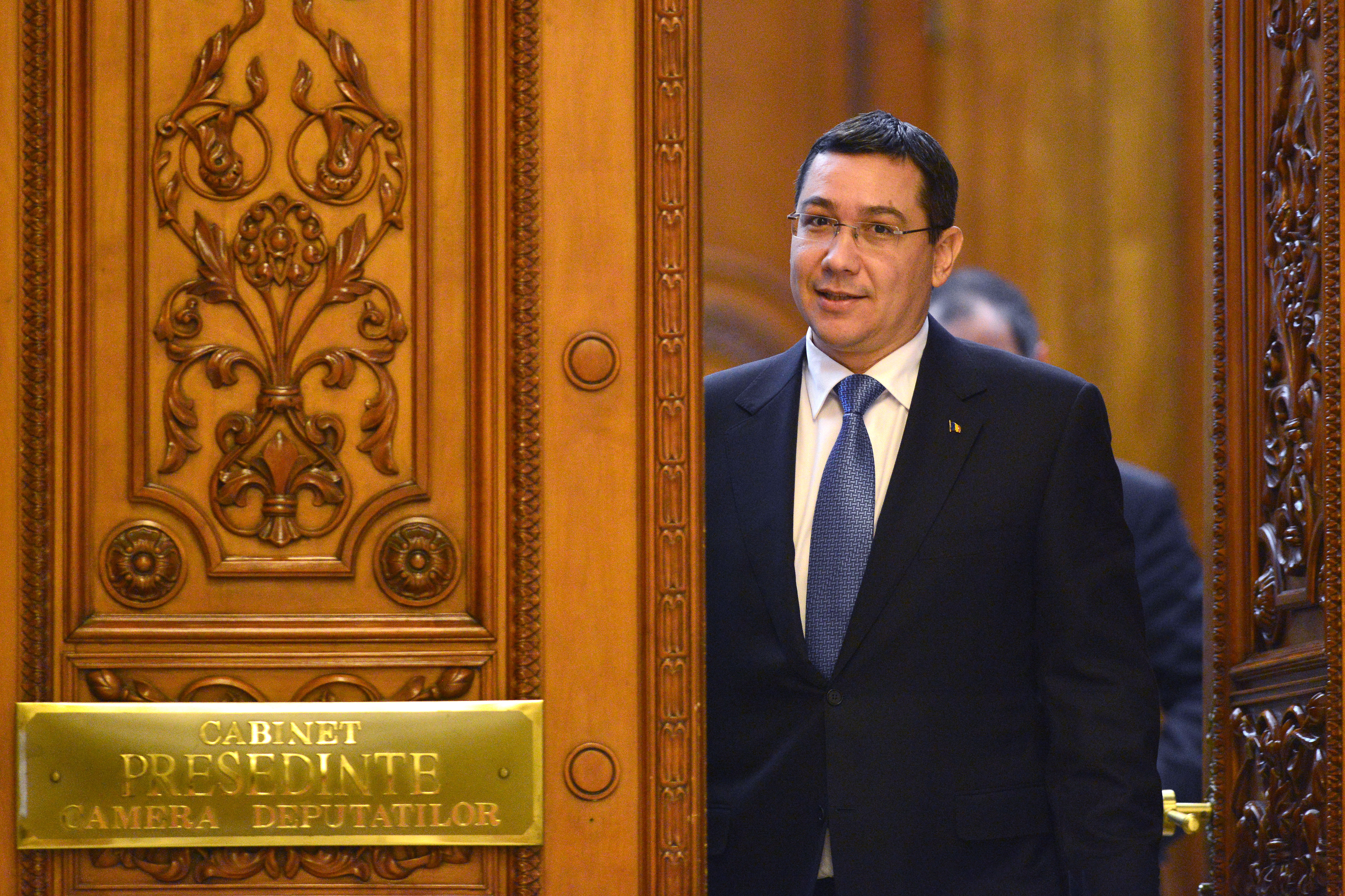 Ponta: Luni voi propune Parlamentului noua structură a Guvernului