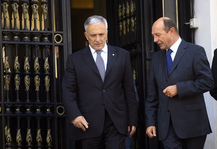 Băsescu: Codul fiscal va fi adoptat. M-a deranjat intervenţia BNR, care s-a pus cloşcă pe Cod