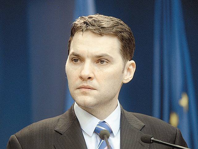 Senatul a aprobat cererea de reţinere şi arestare preventivă a lui Dan Şova