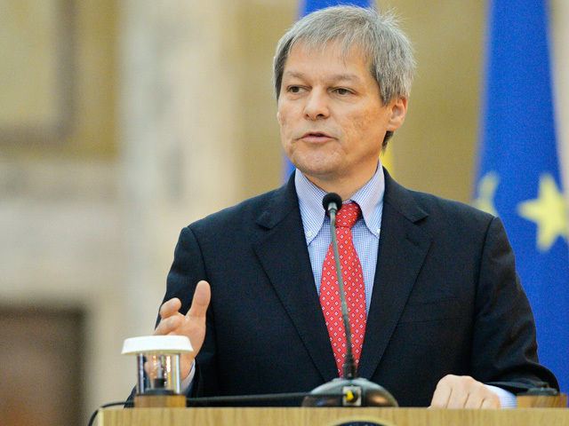 Premierul Dacian Cioloş merge miercuri în Senat 