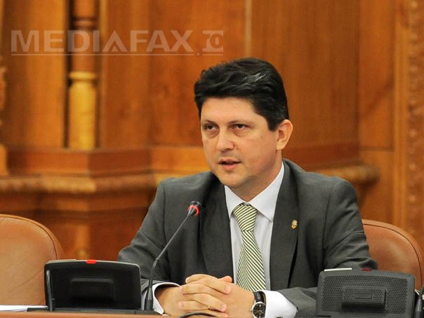 Parlamentul a decis: Gabriela Creţu îl va înlocui pe Titus Corlăţean la şefia Comisiei pentru pregătirea Preşedinţiei Consiliului UE