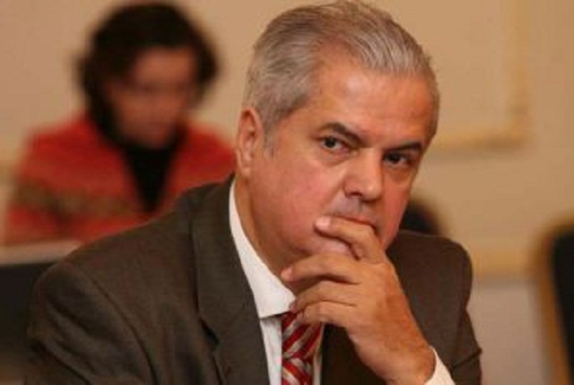 Adrian Năstase, fostul premier al României: Iohannis propune o dezbatere cu el însuşi. Justificarea? Dăncilă nu are şapcă de la Trump?