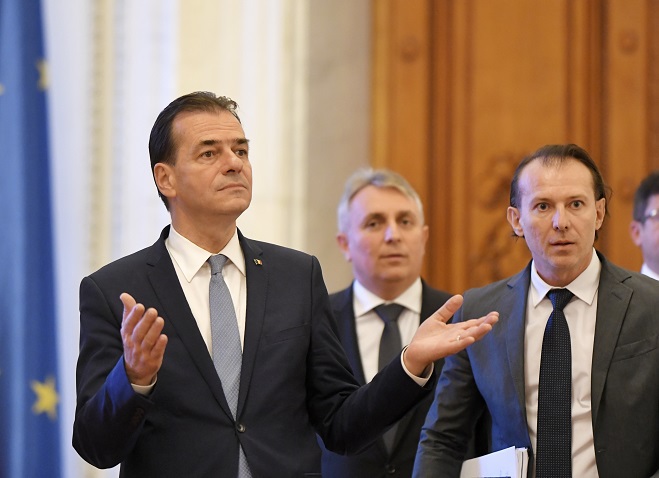 Premierul Orban anunţă angajarea răspunderii Guvernului pe două pachete de legi