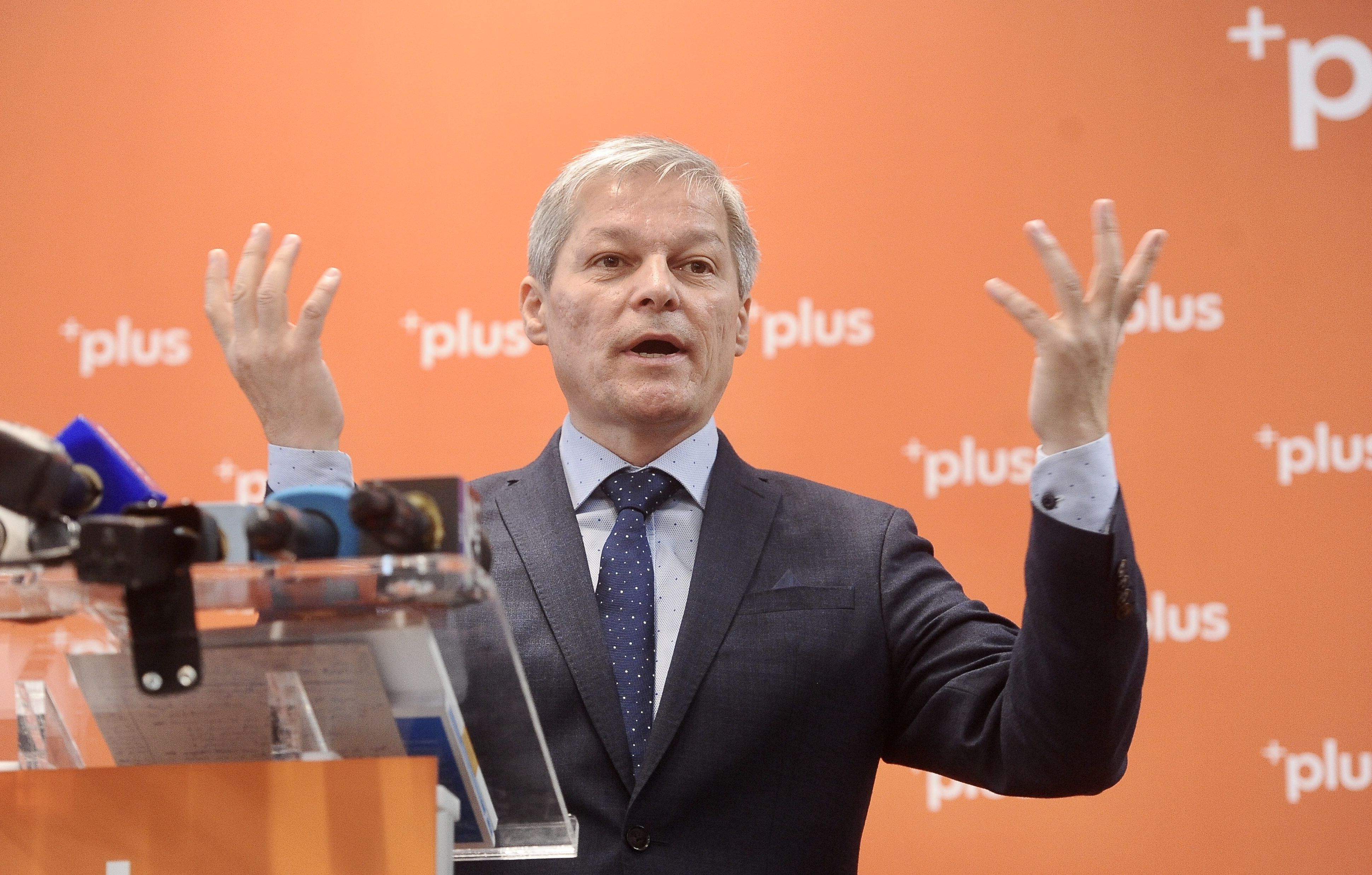 Dacian Cioloş le dă ultimatum lui Nicuşor Dan şi Vlad Voiculescu