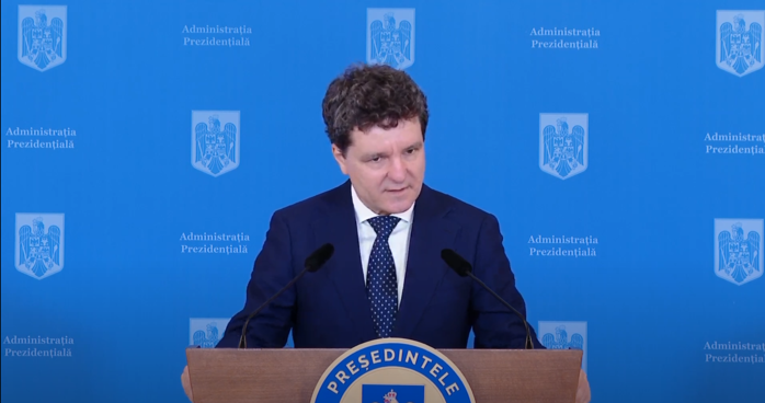 Ce cadouri a primit Nicuşor Dan de când este la Palatul Cotroceni