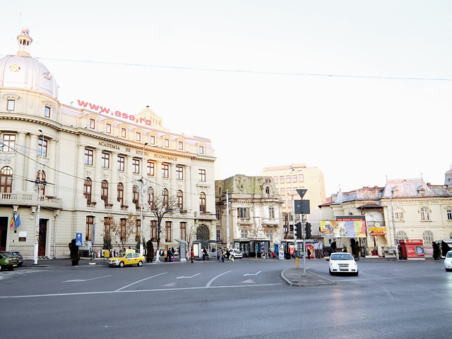 Prodecanul Facultăţii de Finanţe-Bănci din ASE Bucureşti a fost arestat preventiv