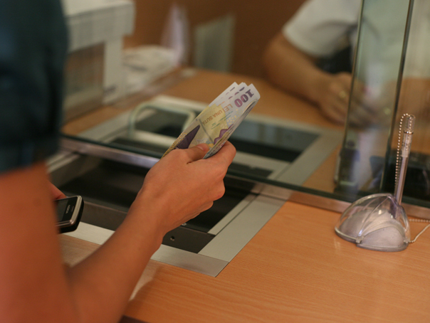 O filială bancară din Braşova fost jefuită, de unde s-a furat o cutie de valori cu peste 200.000 de lei