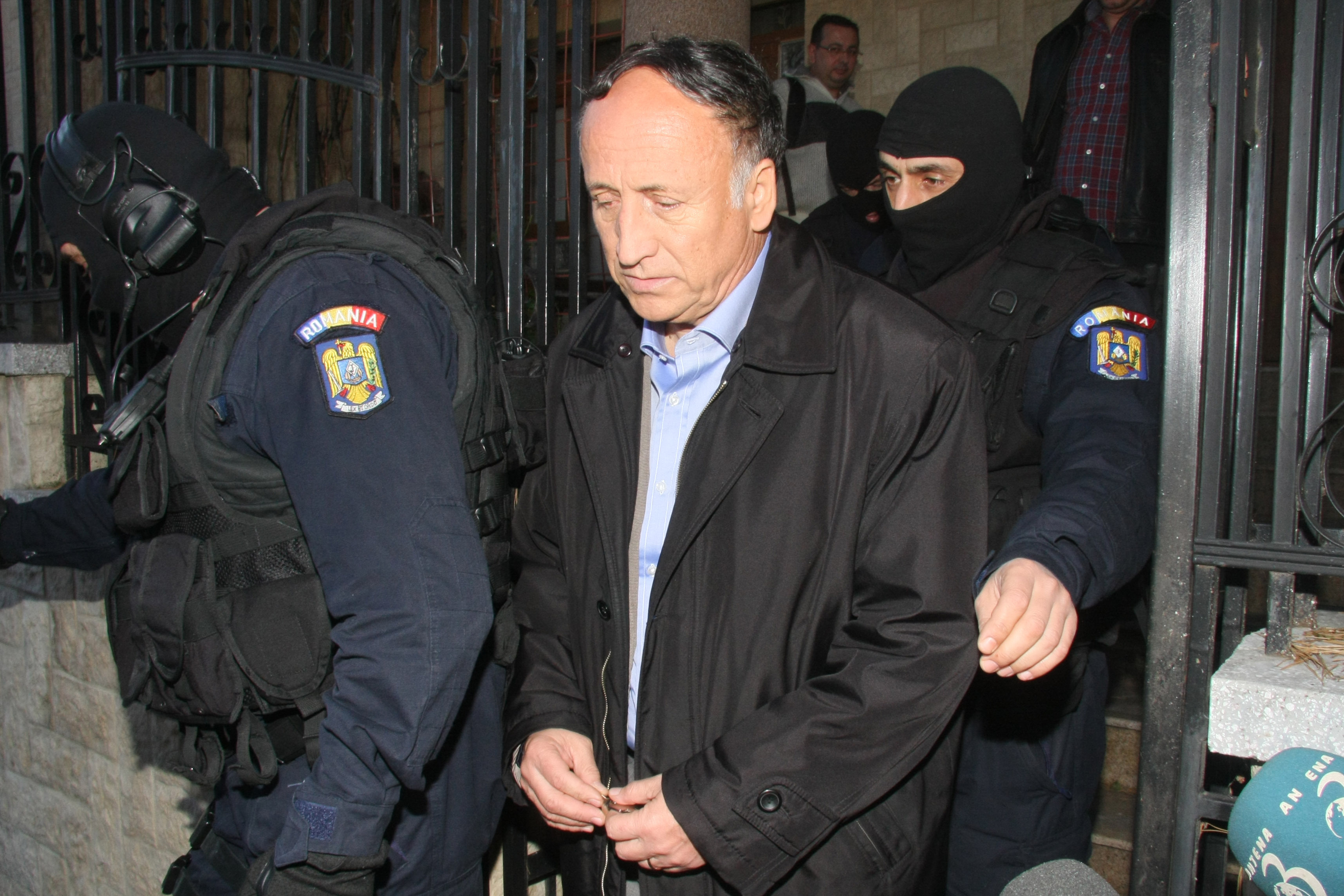 Primarul municipiului Piteşti, Tudor Pendiuc, arestat preventiv în dosarul de corupţie