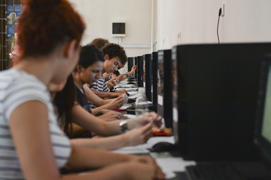 Aproape 193.000 de elevi de clasa a II-a au dat testul de evaluare a competenţelor la Limba română