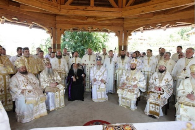Arhiepiscopia Clujului a adunat 225.000 de lei în urma unei colecte pentru victimele din Colectiv