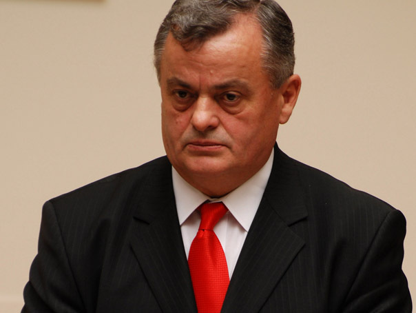 Primarul arestat al Sectorului 2, Neculai Onţanu, a fost suspendat din funcţie 